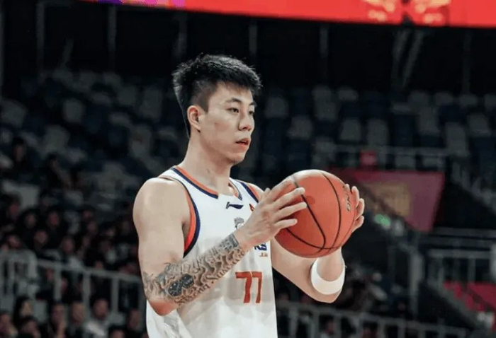 天天盈球-3将引领上海入正轨！张镇麟+白边统治2位置，偰李永炜巩固衔接段|哈桑·怀特塞德|球员|比赛|内线|奎因_新浪体育_新浪新闻