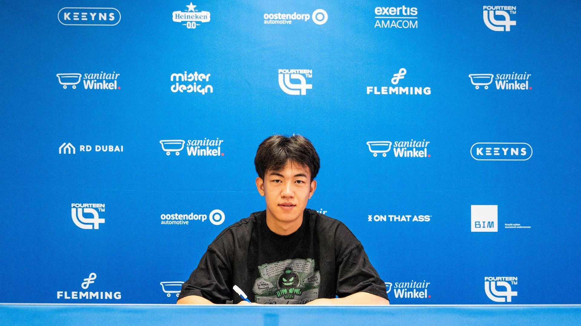 王博豪：本赛季我会继续留在荷兰；在欧洲踢球是我从小的梦想